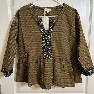 NWT Women's Hem and Thread Checkered Top with Floral Accents